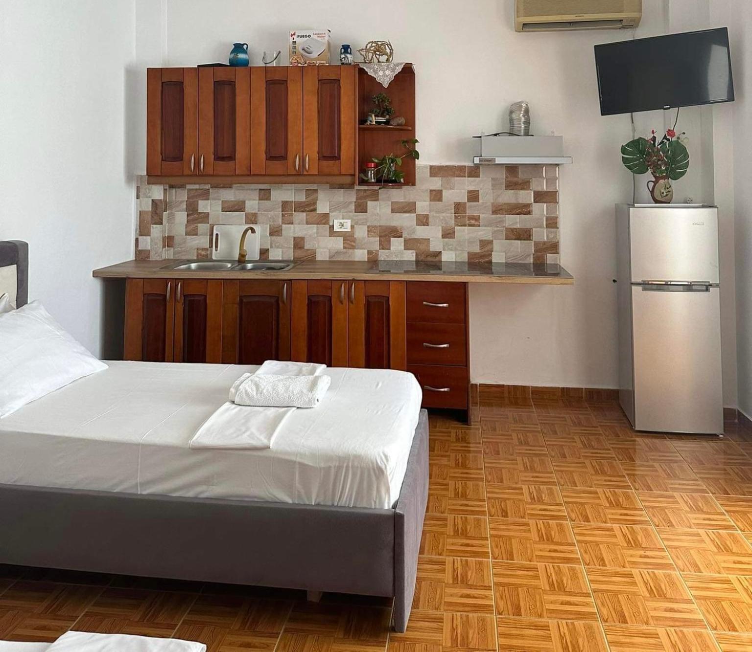 Nardi Guesthouse Ksamil Eksteriør billede